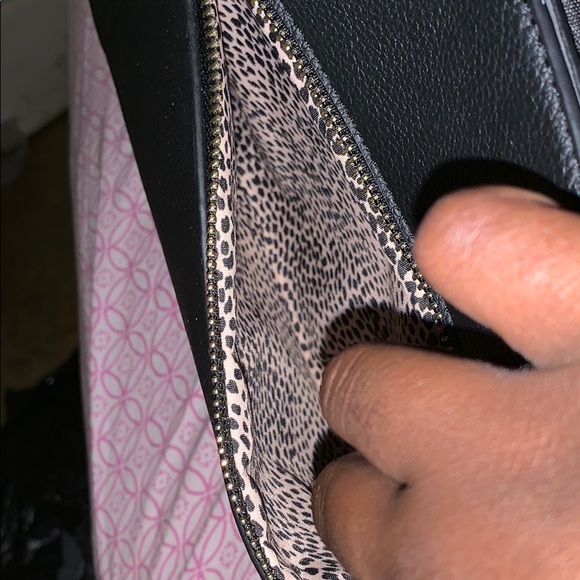 Black purse - Picture 3 of 8